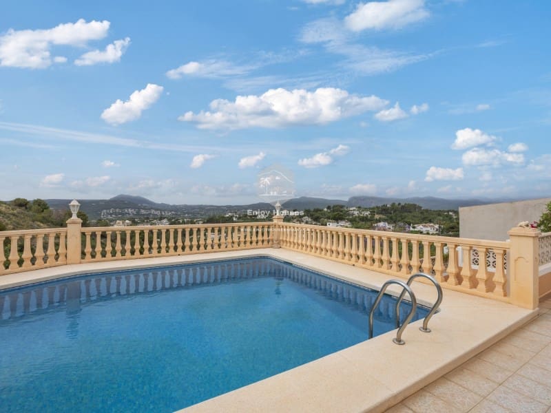 4 slaapkamer Villa te koop in Javea / Xabia met zwembad - € 750.000 (Ref: 9036059)