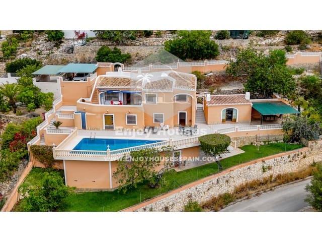 4 bedroom Villa for sale in Partida Tosal - Zona del Castellans, Javea / Xàbia with pool - € 795,000 (Ref: 9036059)