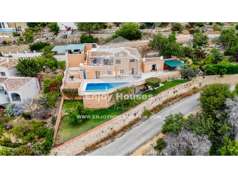 4 slaapkamer Villa te koop in Javea / Xabia met zwembad - € 750.000 (Ref: 9036059)