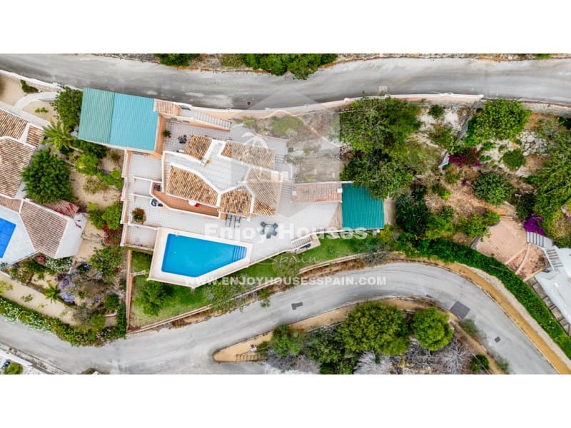 4 slaapkamer Villa te koop in Javea / Xabia met zwembad - € 750.000 (Ref: 9036059)