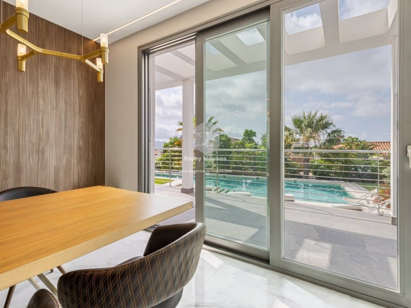 4 bedroom Villa for sale in La Nucia with pool - € 1,495,000 (Ref: 9041807)