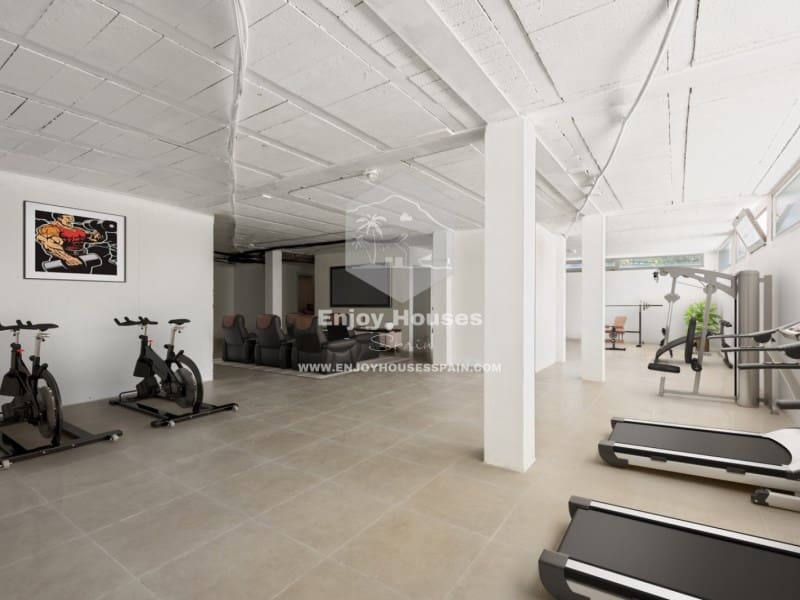 4 bedroom Villa for sale in La Nucia with pool - € 1,495,000 (Ref: 9041807)