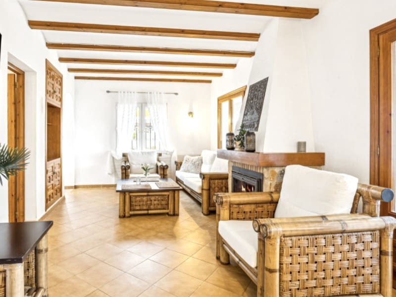 4 bedroom Villa for sale in Denia - € 565,000 (Ref: 9057162)