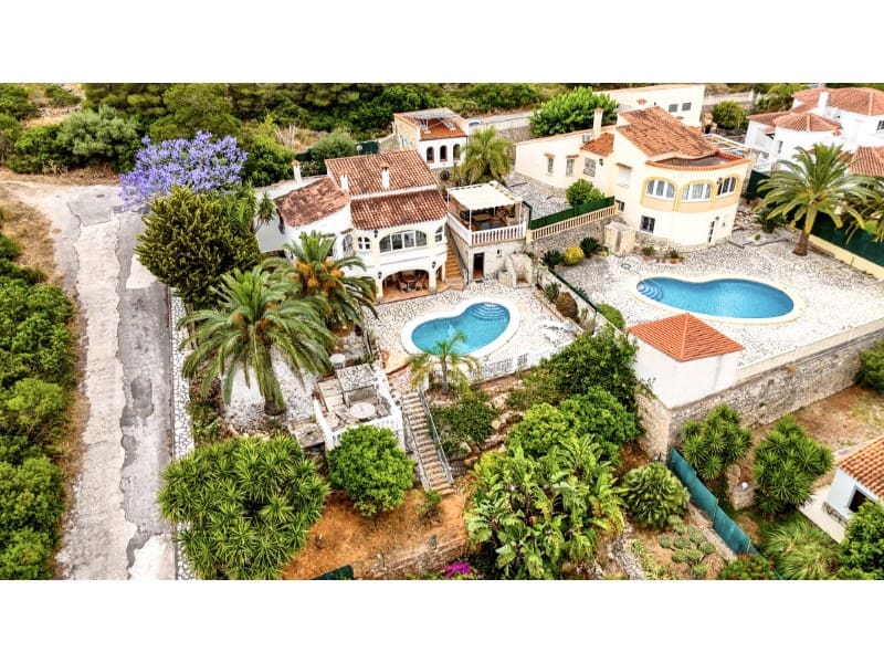4 bedroom Villa for sale in Denia - € 565,000 (Ref: 9057162)
