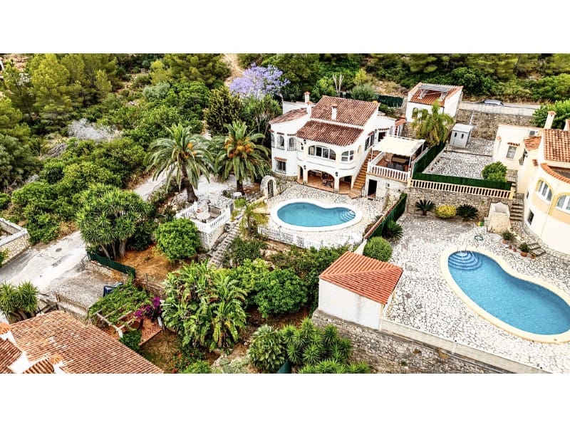 4 bedroom Villa for sale in Denia - € 565,000 (Ref: 9057162)