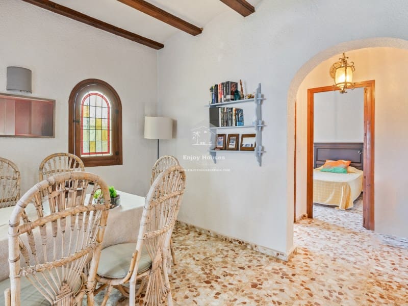 6 bedroom Villa for sale in Javea / Xabia - € 850,000 (Ref: 9058685)