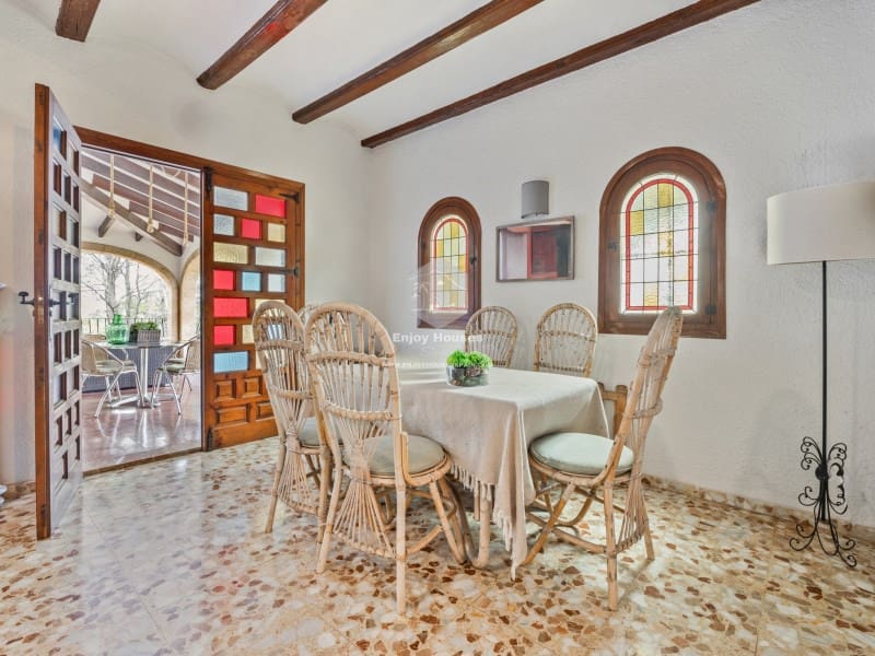 6 bedroom Villa for sale in Javea / Xabia - € 850,000 (Ref: 9058685)