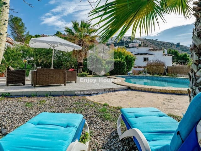 2 bedroom Villa for sale in Paichi, Teulada-Moraira - € 550,000 (Ref: 9073609)