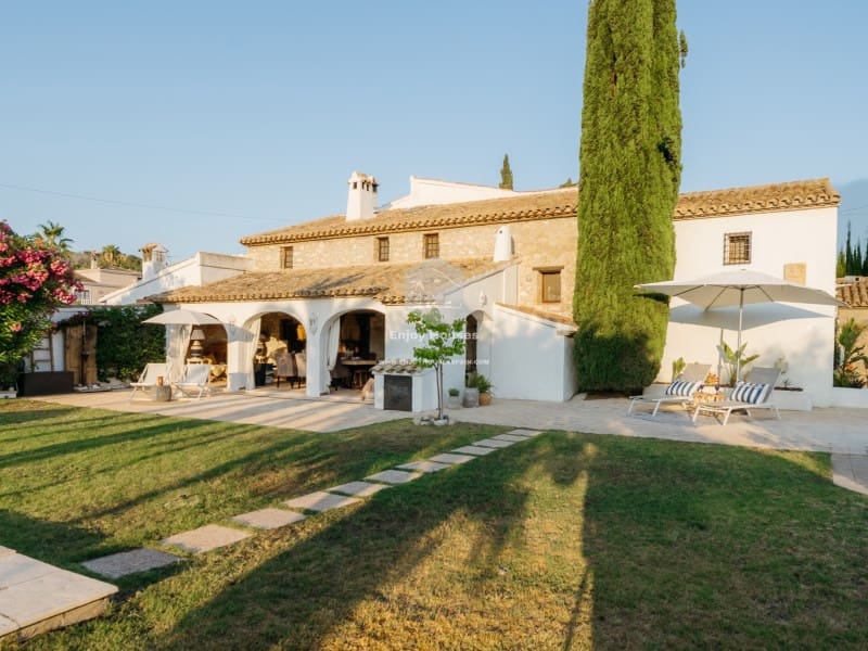 5 sovrum Villa till salu i Calpe / Calp - 850 000 € (Ref: 9142813)