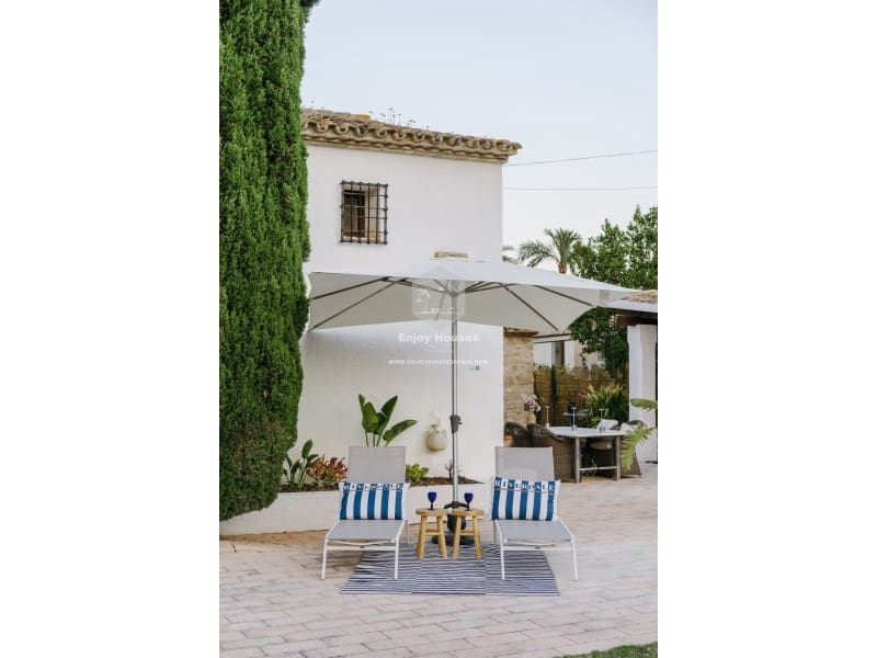 5 sovrum Villa till salu i Calpe / Calp - 850 000 € (Ref: 9142813)