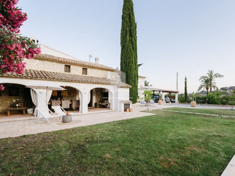 5 sovrum Villa till salu i Calpe / Calp - 850 000 € (Ref: 9142813)