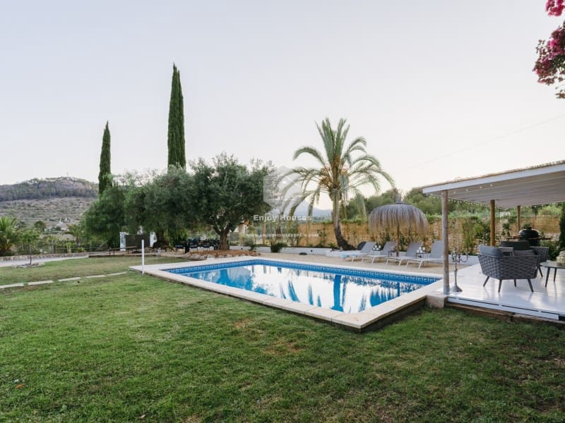 5 sovrum Villa till salu i Calpe / Calp - 850 000 € (Ref: 9142813)