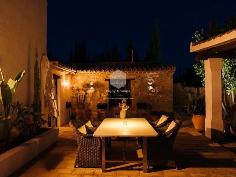 5 sovrum Villa till salu i Calpe / Calp - 850 000 € (Ref: 9142813)