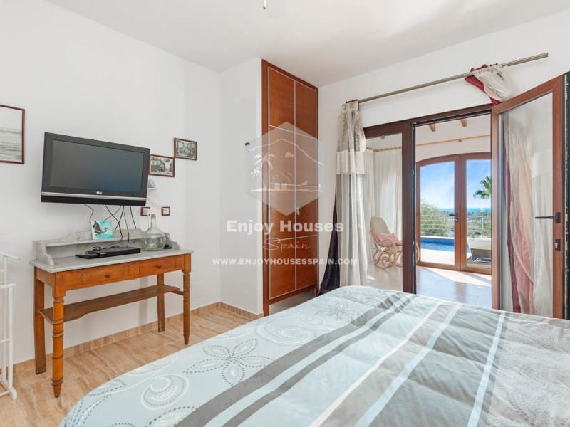 7 sypialnia Willa na sprzedaż w Moraira z basenem garażem - 995 000 € (Ref: 9143909)