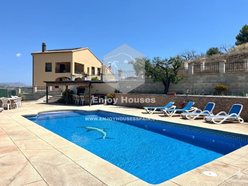 9 soverom Finca/Herregård til salgs i Benissa med svømmebasseng - € 680 000 (Ref: 9158003)