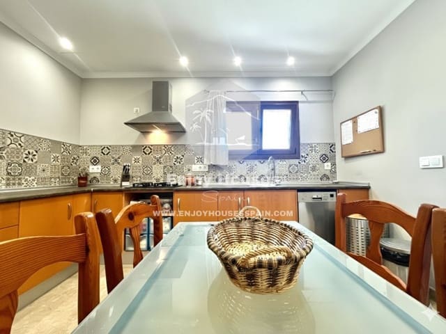 9 soveværelse Finca/Landehus til salg i Benissa med swimmingpool - € 680.000 (Ref: 9158003)