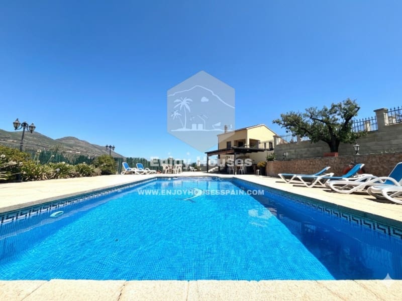 9 soverom Finca/Herregård til salgs i Benissa med svømmebasseng - € 680 000 (Ref: 9158003)