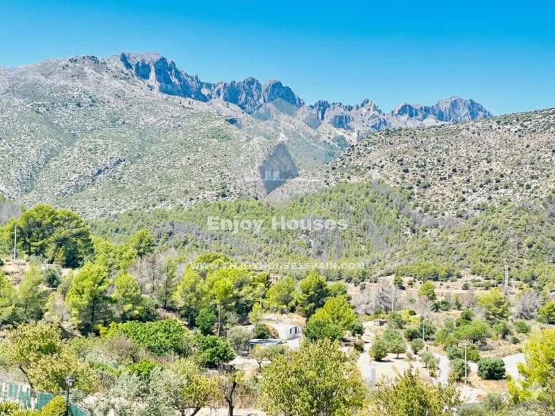 9 soverom Finca/Herregård til salgs i Benissa med svømmebasseng - € 680 000 (Ref: 9158003)