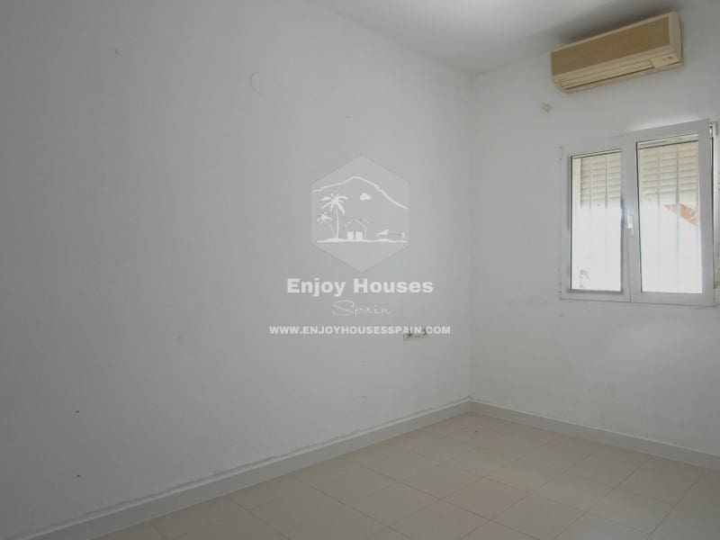 Apartamento de 3 habitaciones en Dénia en venta - 385.000 € (Ref: 9263880)