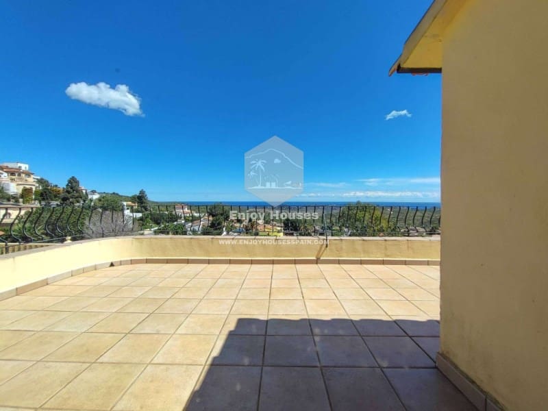 3 bedroom Villa for sale in Cumbre del Sol - € 450,000 (Ref: 9272558)