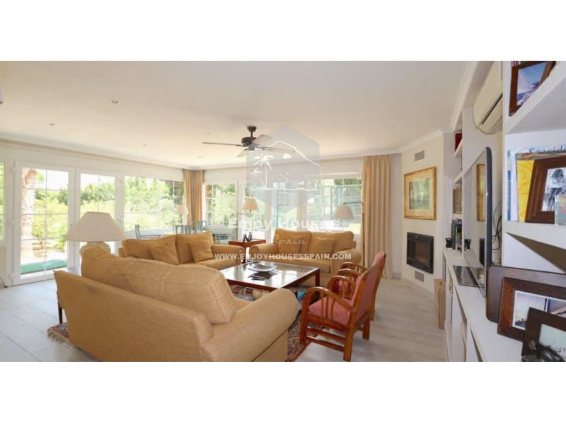 5 soveværelse Villa til salg i Denia - € 685.000 (Ref: 9288119)