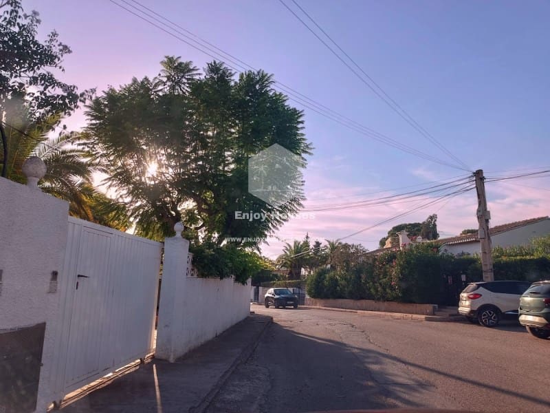 5 sovrum Villa till salu i Denia med pool - 440 000 € (Ref: 9291268)