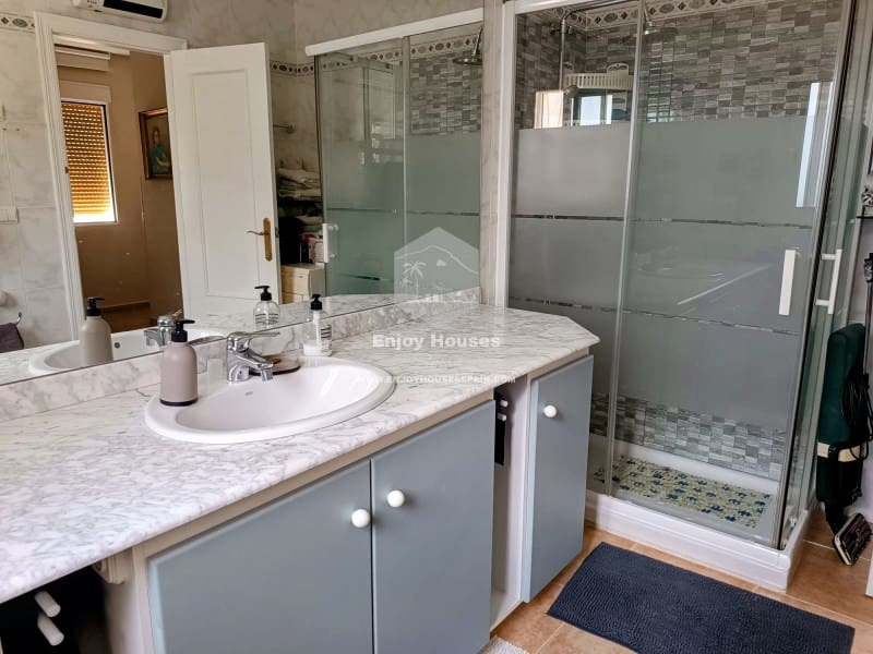 5 sovrum Villa till salu i Denia med pool - 440 000 € (Ref: 9291268)