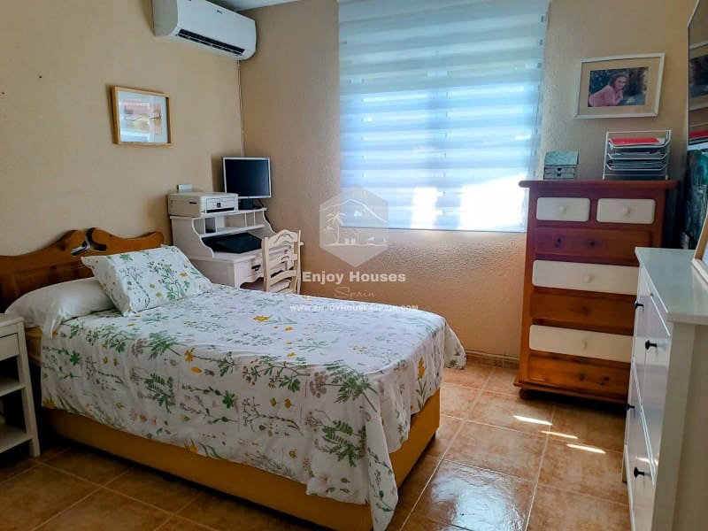 5 sovrum Villa till salu i Denia med pool - 440 000 € (Ref: 9291268)