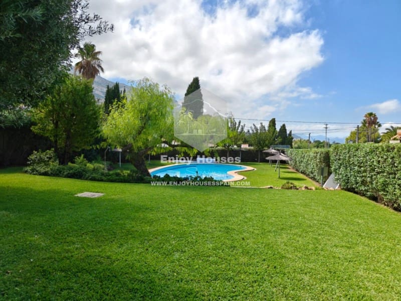 5 sovrum Villa till salu i Denia med pool - 440 000 € (Ref: 9291268)