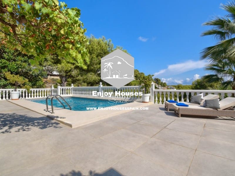 4 bedroom Villa for sale in Javea / Xabia - € 1,295,000 (Ref: 9301015)