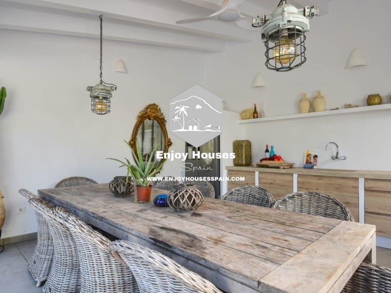 4 bedroom Villa for sale in Javea / Xabia - € 1,295,000 (Ref: 9301015)