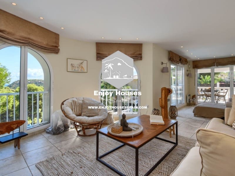 4 bedroom Villa for sale in Javea / Xabia - € 1,295,000 (Ref: 9301015)