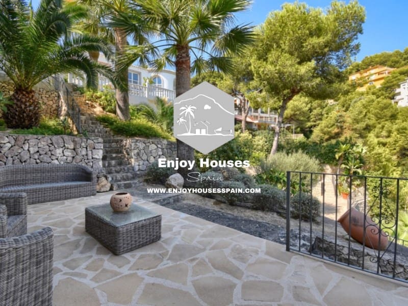 4 bedroom Villa for sale in Javea / Xabia - € 1,295,000 (Ref: 9301015)