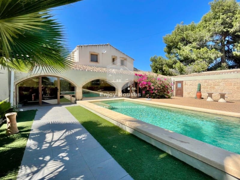 5 soveværelse Villa til salg i Javea / Xabia med swimmingpool - € 769.000 (Ref: 9353375)