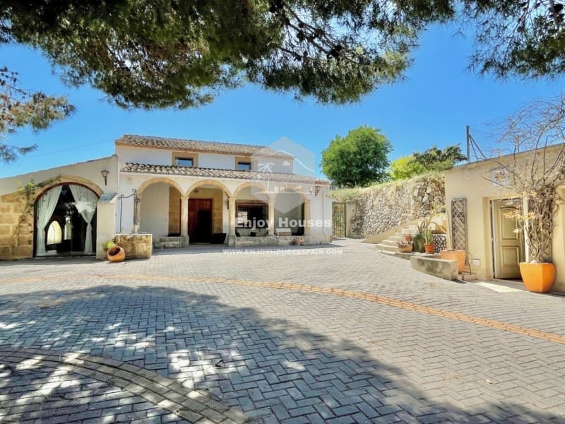 5 soveværelse Villa til salg i Javea / Xabia med swimmingpool - € 769.000 (Ref: 9353375)