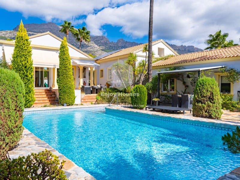 4 soveværelse Villa til salg i Altea la Vella med swimmingpool garage - € 800.000 (Ref: 9371500)