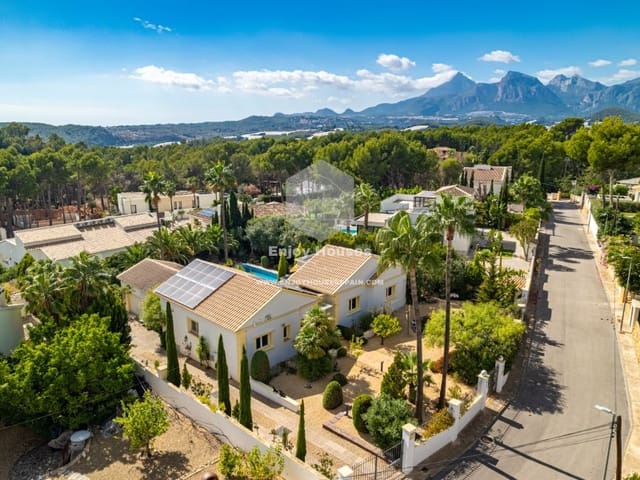 4 sypialnia Willa na sprzedaż w Altea la Vella, Altea z basenem garażem - 800 000 € (Ref: 9371500)