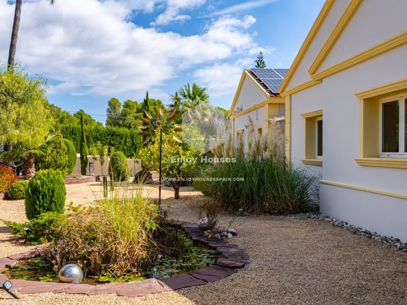 4 soveværelse Villa til salg i Altea la Vella med swimmingpool garage - € 800.000 (Ref: 9371500)