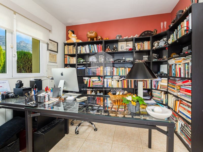 4 soveværelse Villa til salg i Altea la Vella med swimmingpool garage - € 800.000 (Ref: 9371500)