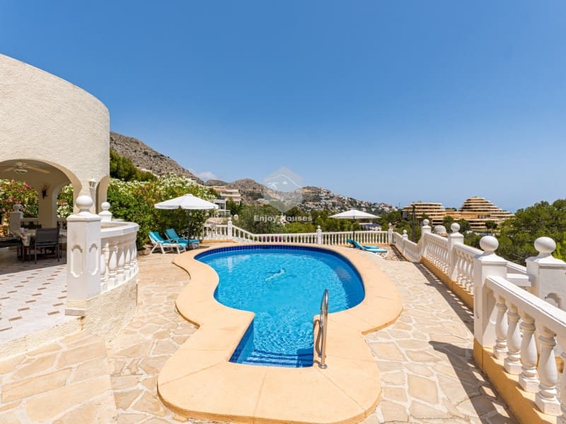 3 bedroom Villa for sale in Altea la Vella with pool - € 725,000 (Ref: 9371505)