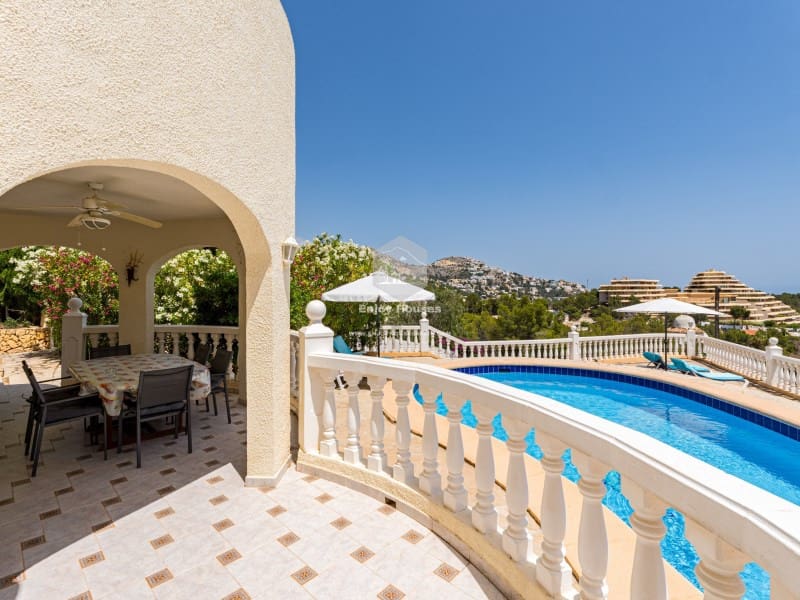 3 bedroom Villa for sale in Altea la Vella with pool - € 725,000 (Ref: 9371505)