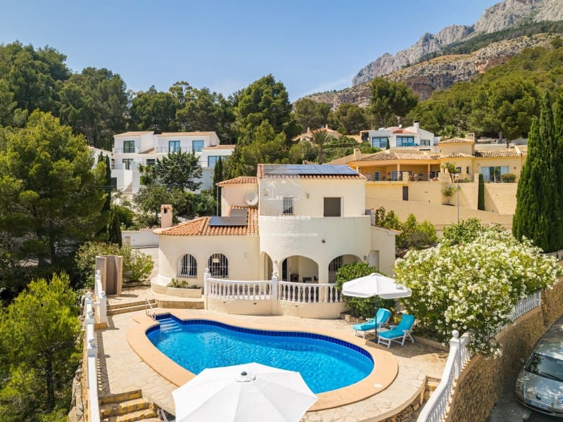 3 bedroom Villa for sale in Altea la Vella with pool - € 725,000 (Ref: 9371505)