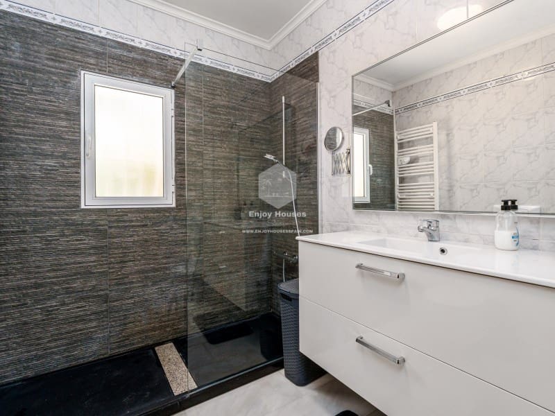 3 bedroom Villa for sale in Altea la Vella with pool - € 725,000 (Ref: 9371505)
