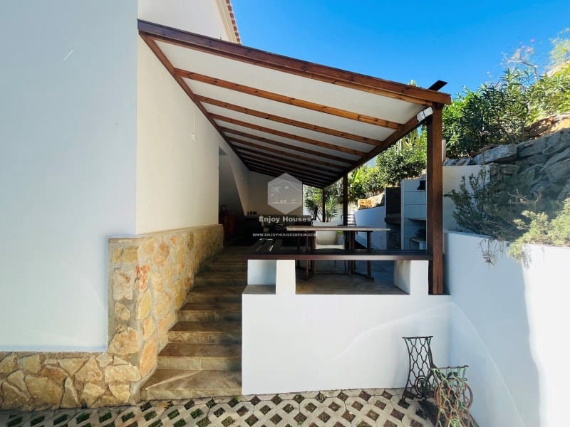 4 bedroom Villa for sale in Javea / Xabia with pool garage - € 845,000 (Ref: 9374663)