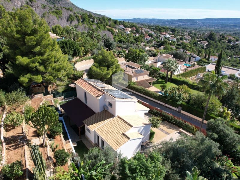 4 bedroom Villa for sale in Javea / Xabia with pool garage - € 845,000 (Ref: 9374663)