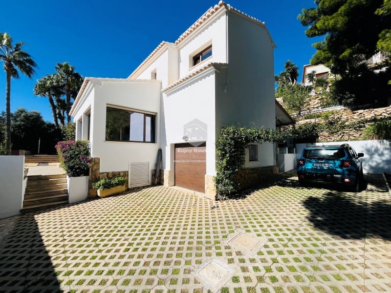 4 bedroom Villa for sale in Javea / Xabia with pool garage - € 845,000 (Ref: 9374663)