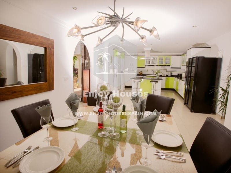 4 bedroom Villa for sale in Javea / Xabia with garage - € 750,000 (Ref: 9415348)