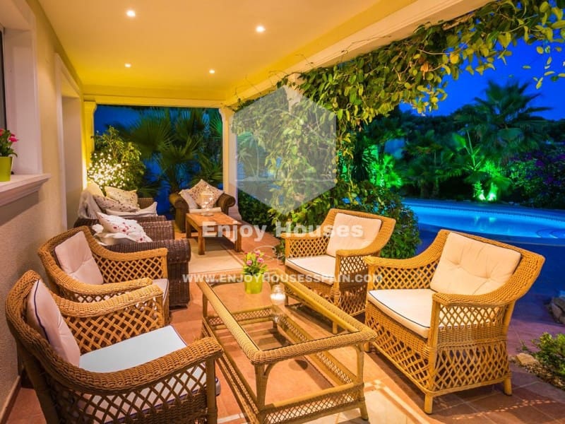 4 bedroom Villa for sale in Javea / Xabia with garage - € 750,000 (Ref: 9415348)