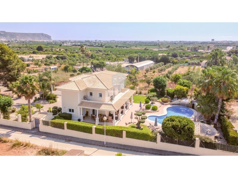 6 bedroom Villa for sale in Javea / Xabia with pool - € 1,500,000 (Ref: 9415349)