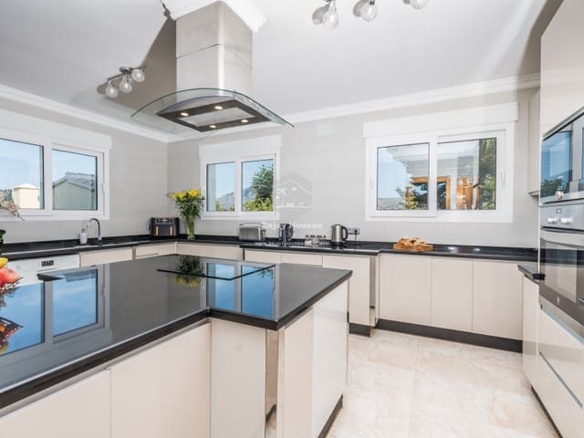 6 soveværelse Villa til salg i Partides comunes - Adsubia, Javea / Xàbia med swimmingpool - € 1.500.000 (Ref: 9415349)